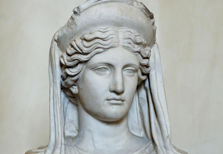 Бюст богини Деметры